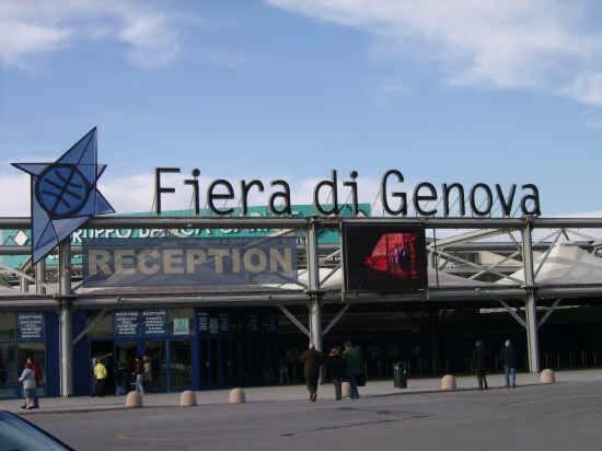 Appartamento In Centro Zona Fiera,Davanti Al Galliera Генуя Екстер'єр фото