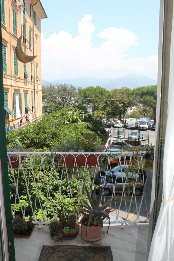 Appartamento In Centro Zona Fiera,Davanti Al Galliera Генуя Екстер'єр фото