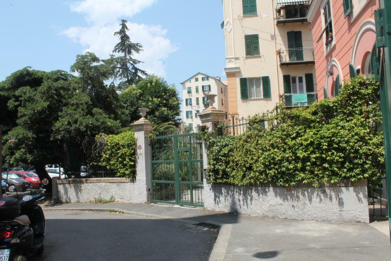 Appartamento In Centro Zona Fiera,Davanti Al Galliera Генуя Екстер'єр фото
