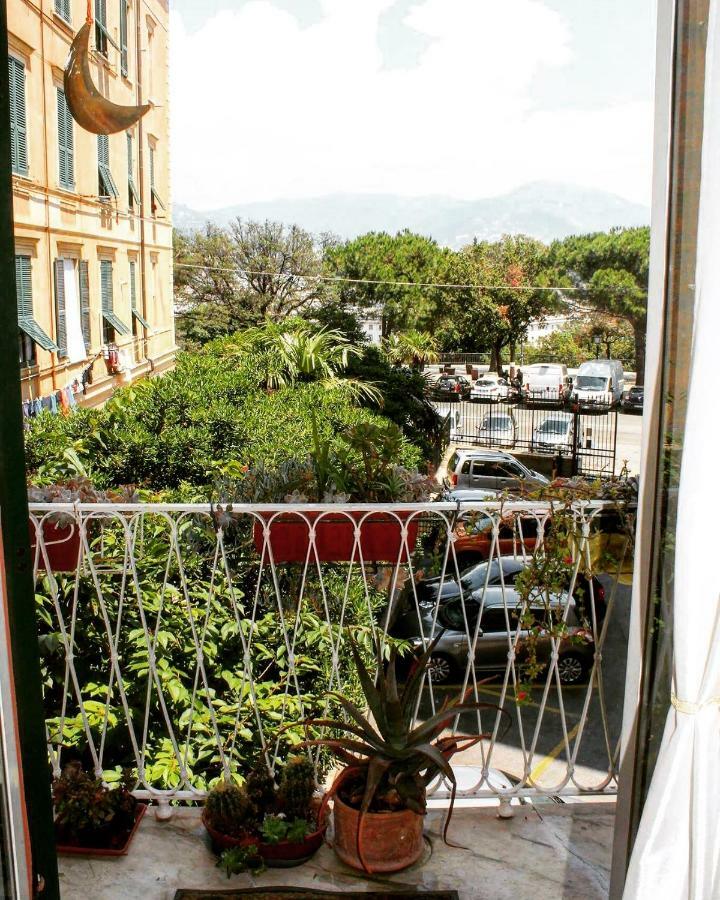 Appartamento In Centro Zona Fiera,Davanti Al Galliera Генуя Екстер'єр фото