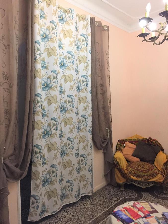 Appartamento In Centro Zona Fiera,Davanti Al Galliera Генуя Екстер'єр фото