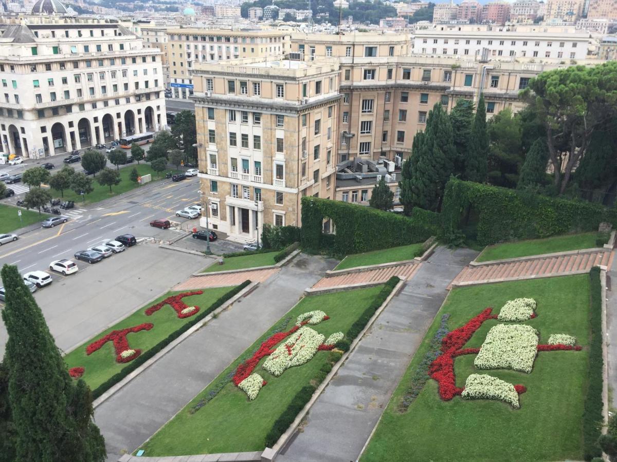 Appartamento In Centro Zona Fiera,Davanti Al Galliera Генуя Екстер'єр фото